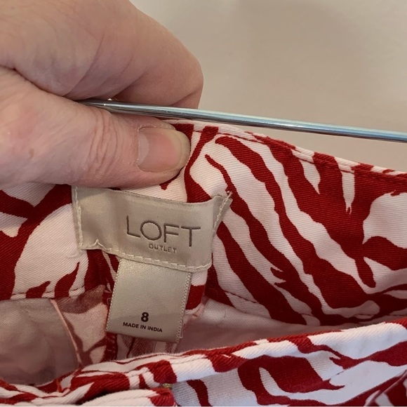 Loft, zebra print 4inch short, size 8 - Picture 3 of 6